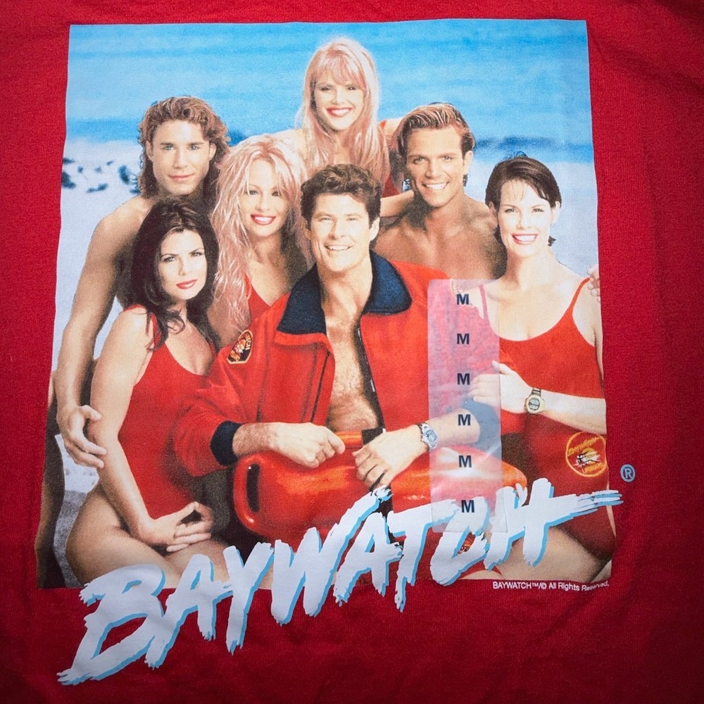 Old Navy Baywatch Graphic T-Shirt Mens Medium Red Retro 90s TV Show Cast Print
